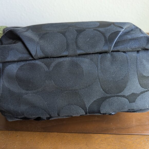 Coach F15067 Soho Signature Duffle Shoulder Bag Black - Picture 4 of 8